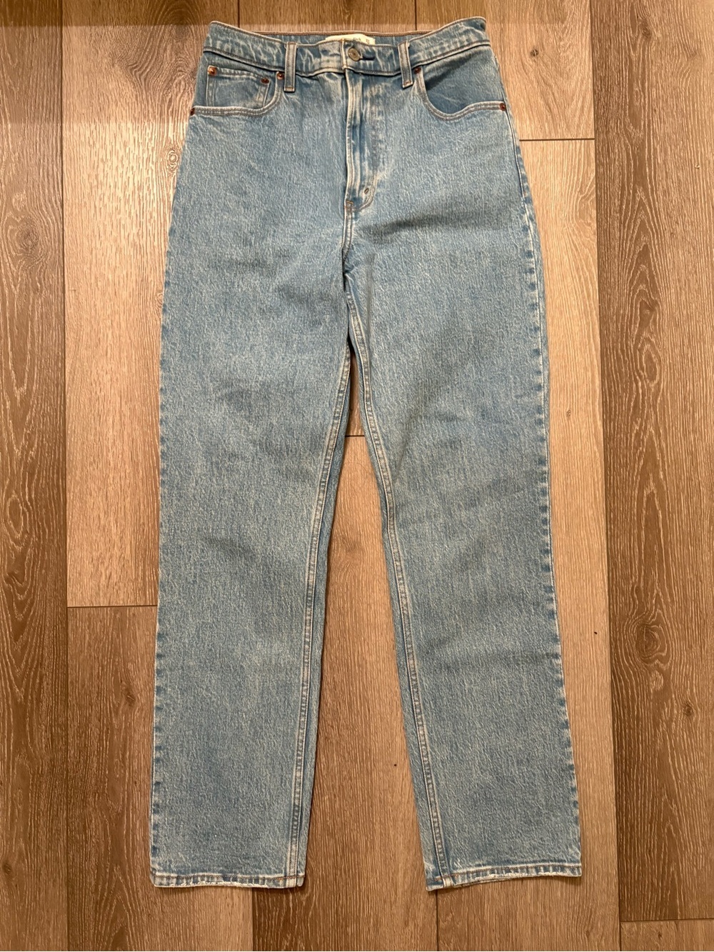 Abercrombie & Fitch 90s Straight Ultra High Rise Jeans Light Wash Size 27